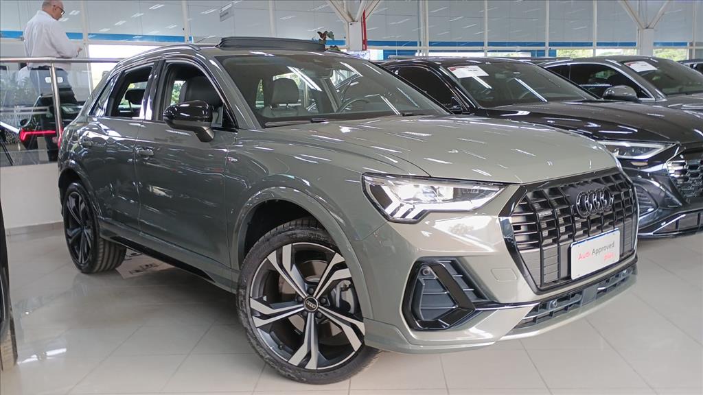 Audi Q3 2.0 40 TFSI GASOLINA PERFORMANCE BLACK PLUS QUATTRO TIPTRONIC